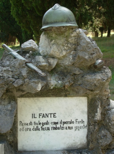 http://rete.comuni-italiani.it/w/images/thumb/400px-Fogliano_Redipuglia_-_Cippo_al_Fante.jpg